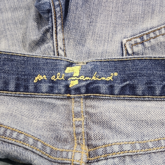7 For All Mankind DoJo Shorts Distressed - Picture 3 of 5
